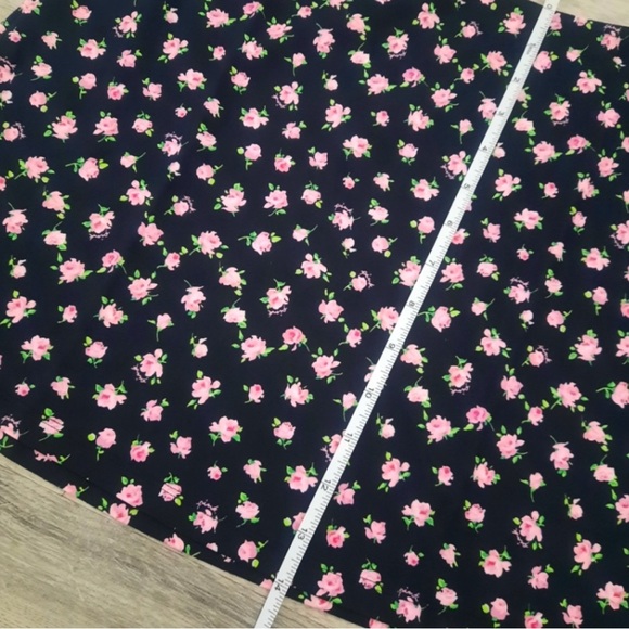 High-waisted Bikini &
Mini Skirt Cover-up PINK Victoria's Secret - Picture 6 of 8